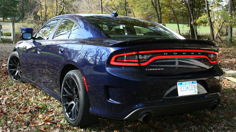 Illustration for article titled The Charger Hellcat Is The Most American/Insane Car You Can Buy